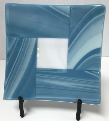 Plate 6.6 - Mariner Blue with White Center